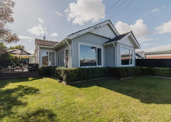 Somerfield Statement - Bold 3Br House On Barrington