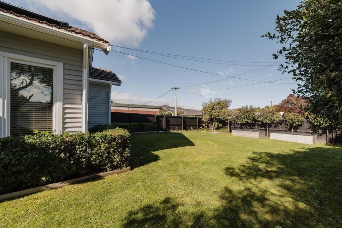 Somerfield Statement - Bold 3br House On Barrington Holiday home Christchurch